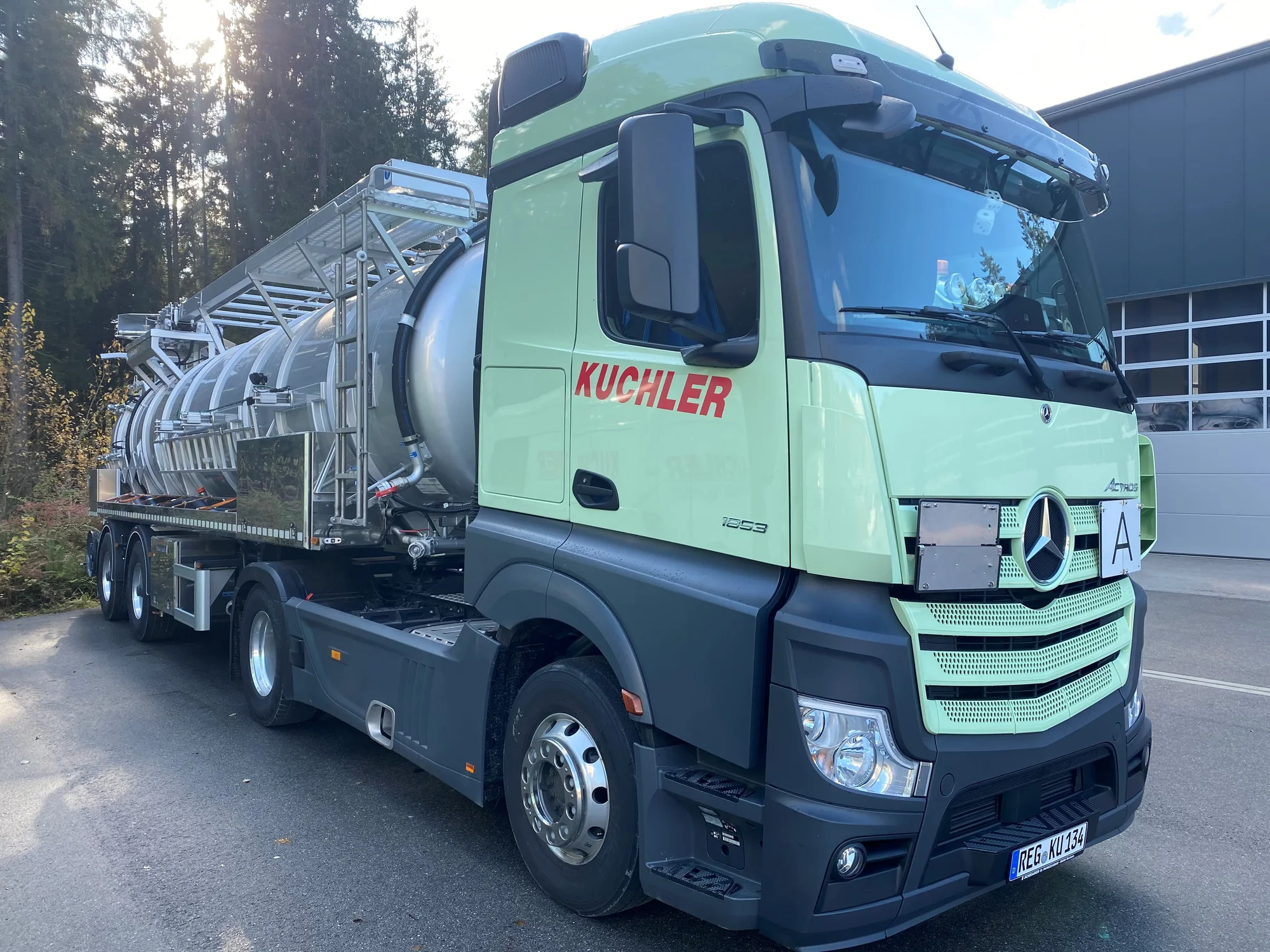 Über das Unternehmen für Kanaltechnik in Schwarzhofen